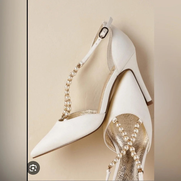 Adrianna Papell Shoes - Adrianna Papell Aurora Ivory Satin & Pearl Pump Wm’s 6.5 New